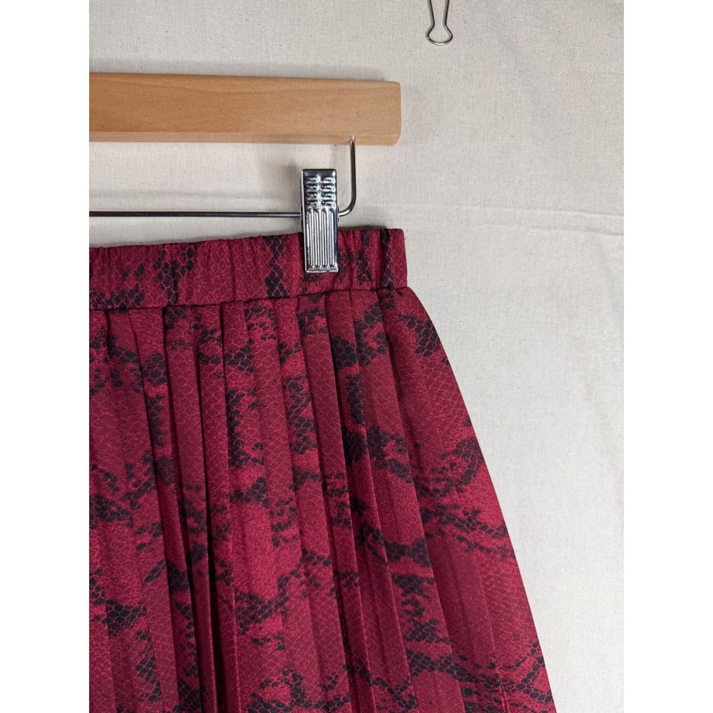 Banana Republic Snake Print Pleated Mini Skirt size Small Red/Black - Picture 4 of 7